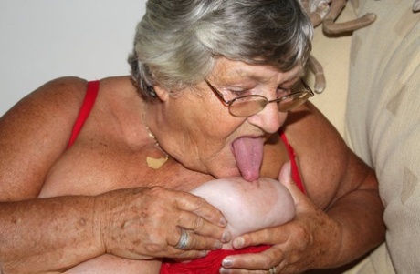 abuela pelirroja creampied caliente exclusivo imagen