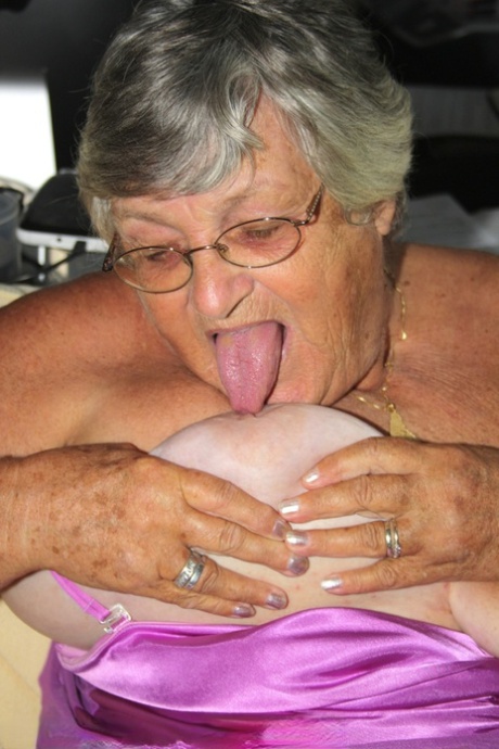 abuela gorda golpeando pantimedias top pornografico imagen