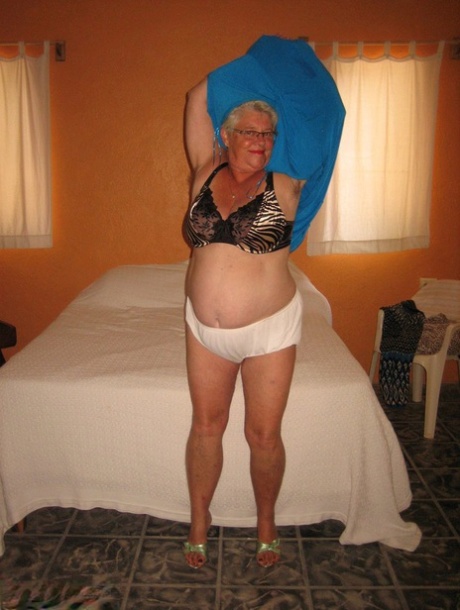 pies de abuela desagradables porno gratis foto