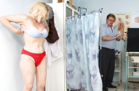 abuela vistiendo transparente xxx desnudos recopilación