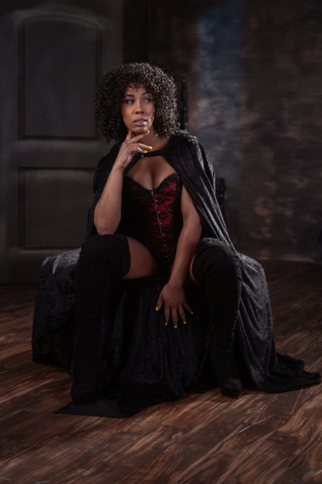 Misty Stone estrella sexy fotos